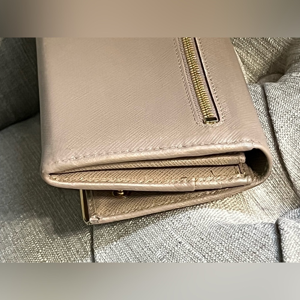 PRADA Saffiano Metal Bar Continental Flap Wallet Argila - Picture 5 of 16
